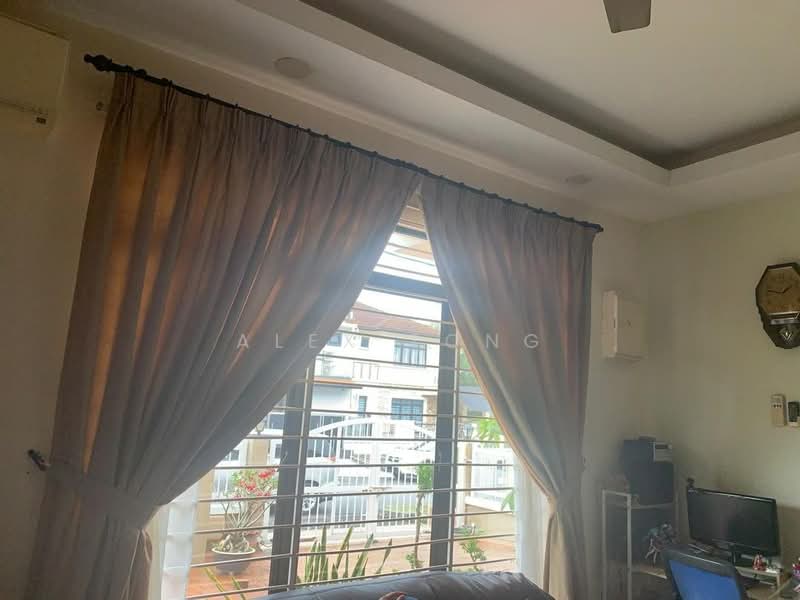 Rumah Kluster untuk Dijual di Taman Mutiara Indah (Puchong) - Alex Tong - Living Room - PropertyGuru.com.my