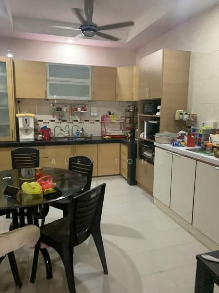 Rumah Kluster untuk Dijual di Taman Mutiara Indah (Puchong) - Alex Tong - Kitchen - PropertyGuru.com.my