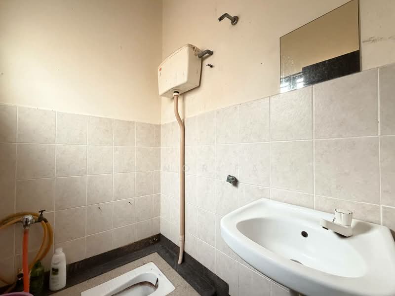2-storey Terraced House for Sale in Bandar Nusaputra (Puchong) - Mohd Nor Fahmi - PropertyGuru.com.my