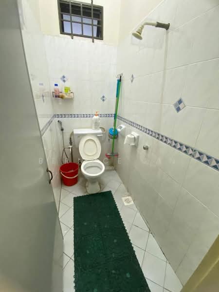 Rumah Teres 2 Tingkat untuk Dijual di Taman Mount Austin (Tebrau) - Bernice Gan - Bathroom - PropertyGuru.com.my