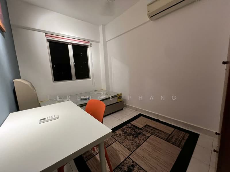 Pangsapuri untuk Disewa di Pelangi Apartment - Terence Phang - Bedroom - PropertyGuru.com.my