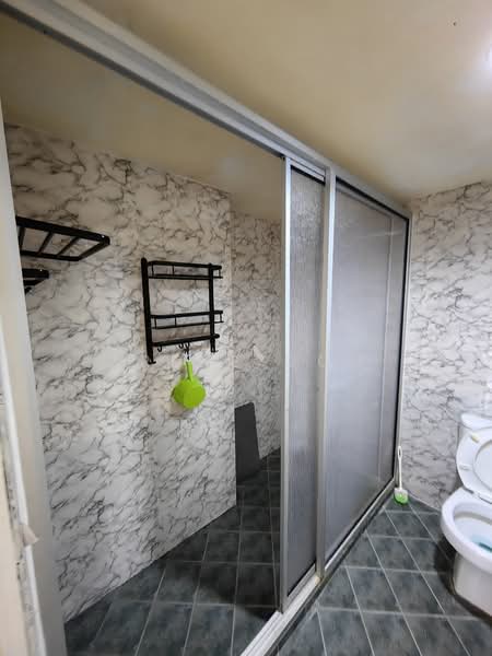 Kondominium untuk Disewa di Marina Bay Condominium - Irene Goh - Bathroom - PropertyGuru.com.my