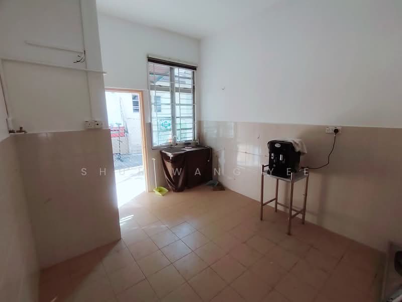 Rumah Teres 2 Tingkat untuk Disewa di Taman Duyong Ria (Duyong) - Shuh Wang Yee - Kitchen - PropertyGuru.com.my