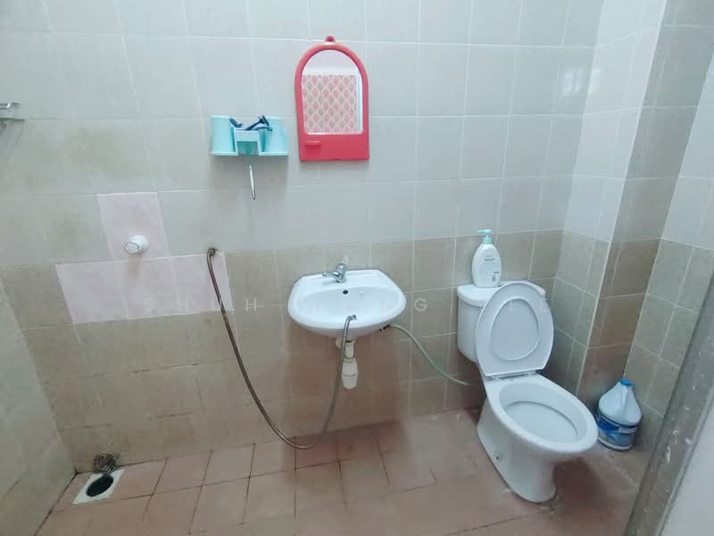 Rumah Teres 2 Tingkat untuk Disewa di Taman Duyong Ria (Duyong) - Shuh Wang Yee - Bathroom - PropertyGuru.com.my