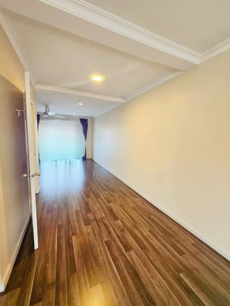 2.5-storey Terraced House for Sale in Taman Fadason (Kepong) - Emma Wong Mui Ling - Corridor - PropertyGuru.com.my