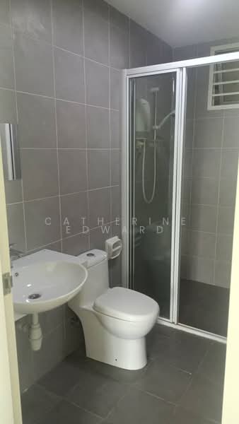 Service Residence for Rent at Savanna Executive Suite @ Southville City - Catherine Edward - Bathroom - PropertyGuru.com.my