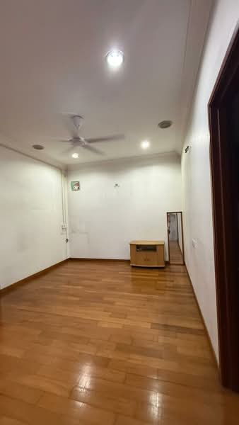 2.5-storey Terraced House for Rent in Bandar Utama 6 (Bandar Utama) - Amy Tan - Interior - PropertyGuru.com.my