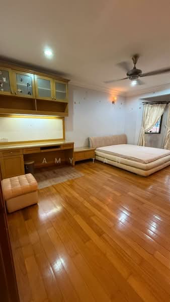2.5-storey Terraced House for Rent in Bandar Utama 6 (Bandar Utama) - Amy Tan - Bedroom - PropertyGuru.com.my