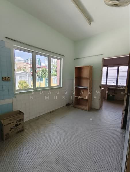 2-storey Terraced House for Sale in Taman Nirwana (Ampang) - Firdaussazwan Mustafa - Kitchen - PropertyGuru.com.my