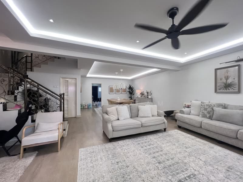 Rumah Teres 2 Tingkat untuk Dijual di Bandar Tun Hussein Onn (Cheras) - Lewis Tam - Living Room - PropertyGuru.com.my