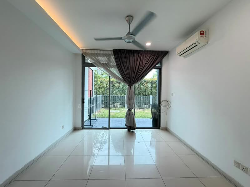 2-storey Terraced House for Sale in Cyberjaya (Selangor) - Jared Wong - Living Room - PropertyGuru.com.my