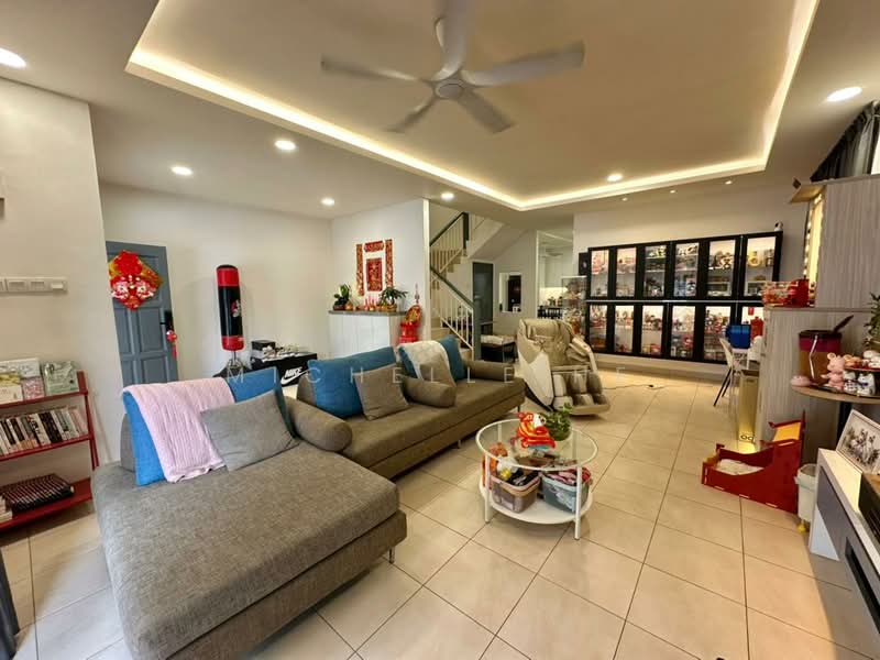 Rumah Kluster untuk Dijual di Taman Austin Heights (Tebrau) - Michelle He - Living Room - PropertyGuru.com.my