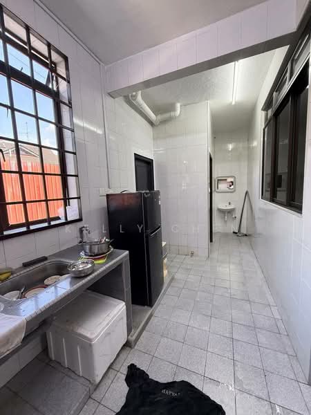 2-storey Terraced House for Sale in Taman Skudai Baru (Skudai) - Kelly Chen - Kitchen - PropertyGuru.com.my