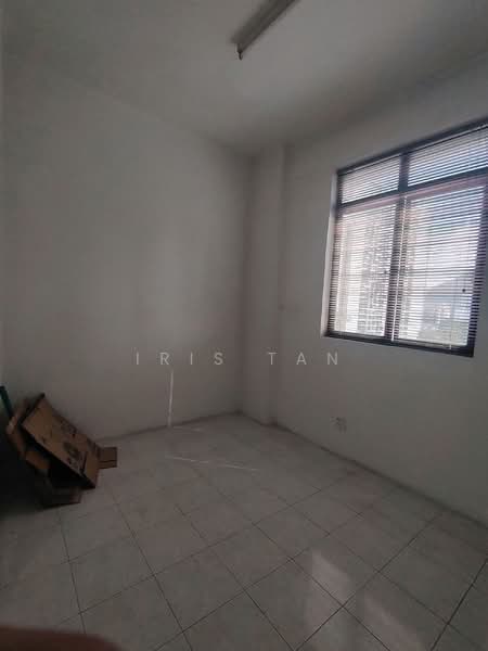 Pangsapuri untuk Dijual di Pangsapuri Sri Abadi - Iris Tan - Interior - PropertyGuru.com.my