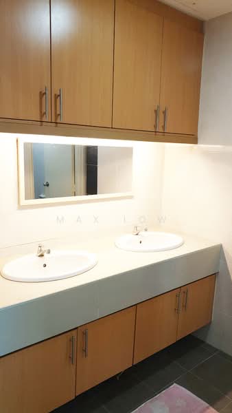 Pejabat untuk Disewa di Puchong (Selangor) - Max Low - Bathroom - PropertyGuru.com.my