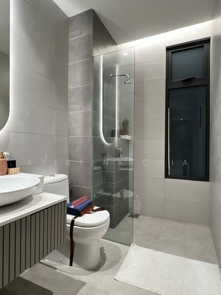 Service Residence for Sale at The Era @ Duta North - Kristina Chia - Bathroom - PropertyGuru.com.my