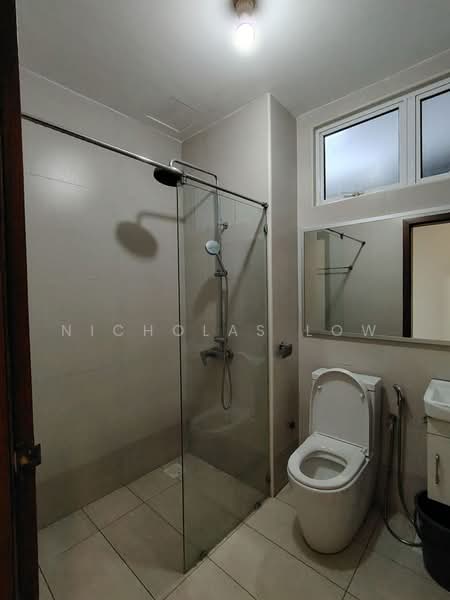 Servis Apartment untuk Disewa di Grandview 360 - Nicholas Low - Bathroom - PropertyGuru.com.my