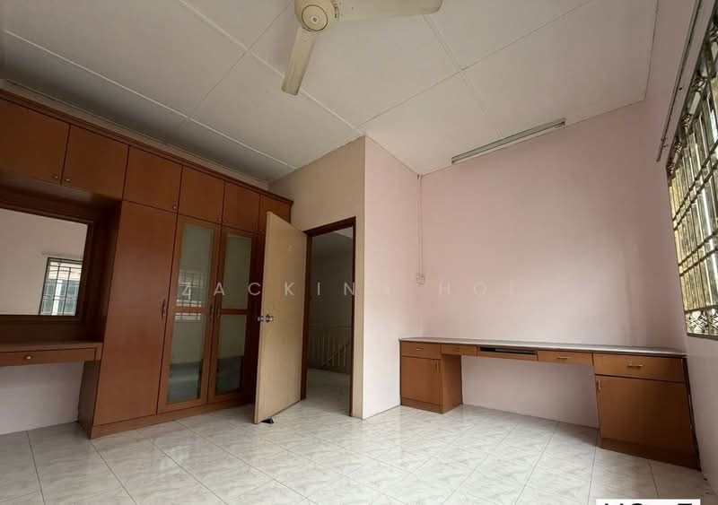 2-storey Terraced House for Sale in Taman Sejati (Klang) - Zackinn Hoi - Bedroom - PropertyGuru.com.my