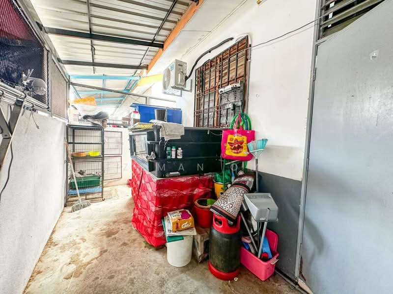 1-storey Terraced House for Sale in Bandar Saujana Putra (Tanjong Duabelas) - Hazeman Omar - Exterior - PropertyGuru.com.my
