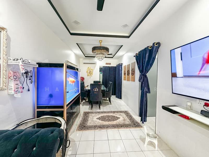 1-storey Terraced House for Sale in Bandar Saujana Putra (Tanjong Duabelas) - Hazeman Omar - Dining Room - PropertyGuru.com.my
