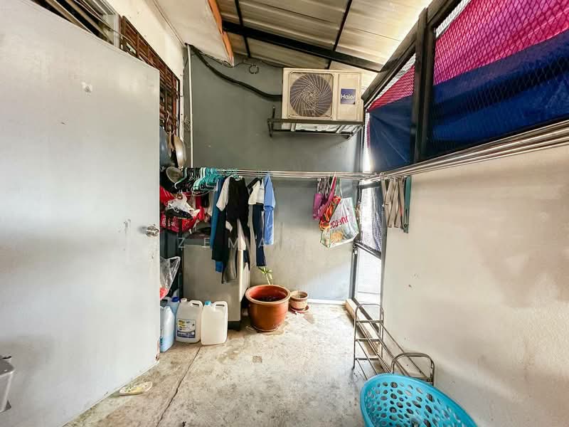 1-storey Terraced House for Sale in Bandar Saujana Putra (Tanjong Duabelas) - Hazeman Omar - Interior - PropertyGuru.com.my