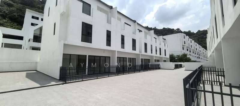 Rumah Teres 3 Tingkat untuk Dijual di Damansara Perdana (Selangor) - Raymond Tan - Exterior - PropertyGuru.com.my