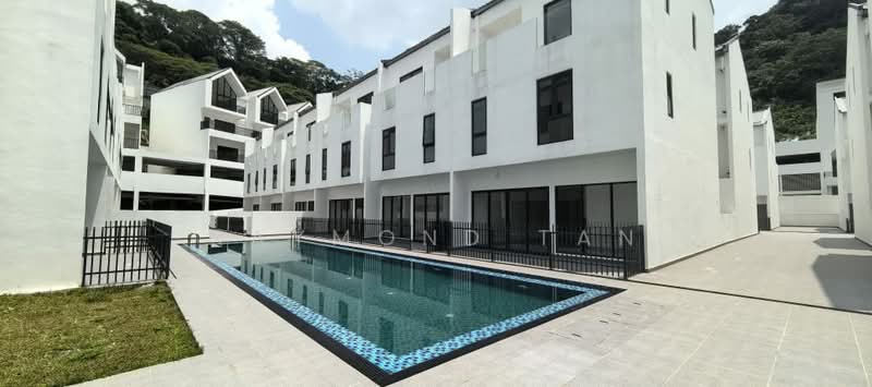 Rumah Teres 3 Tingkat untuk Dijual di Damansara Perdana (Selangor) - Raymond Tan - Exterior - PropertyGuru.com.my