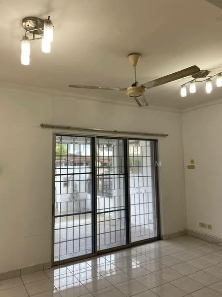 Rumah Teres 2 Tingkat untuk Dijual di TAMAN PUCHONG UTAMA (Puchong) - Sally Lim - Living Room - PropertyGuru.com.my