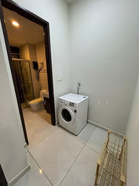 Service Residence for Rent at Bay Point @ Country Garden Danga Bay - Sue Jin Tee - Bathroom - PropertyGuru.com.my