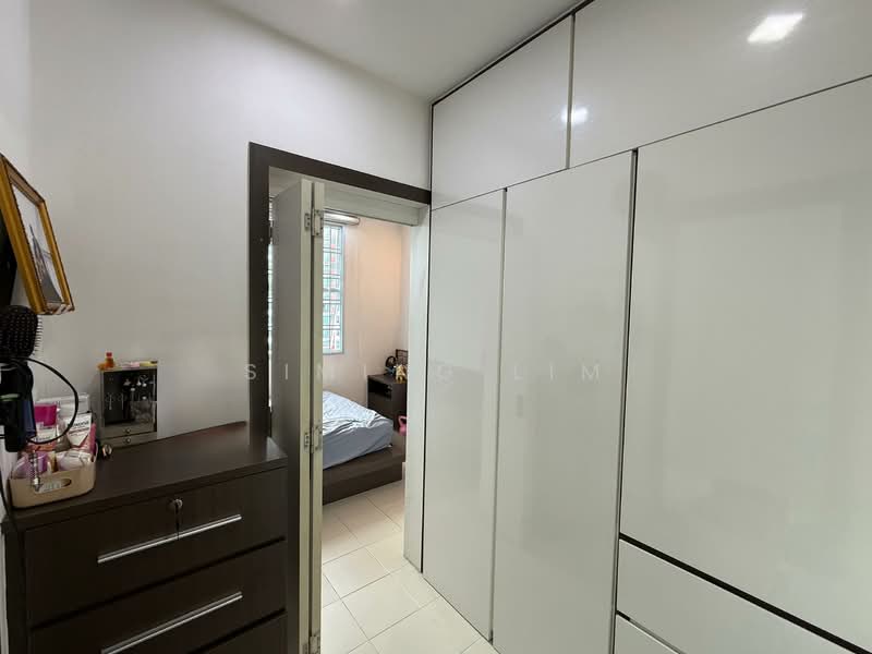 Pangsapuri untuk Dijual di Lake View Suites - Siming Lim - Bedroom - PropertyGuru.com.my