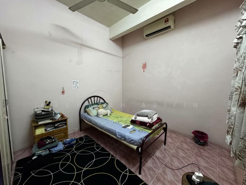 Rumah Teres 2 Tingkat untuk Dijual di Banting (Selangor) - Masnizah Arifin - Bedroom - PropertyGuru.com.my