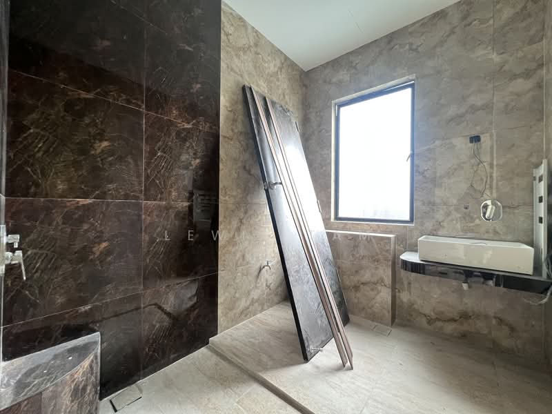 Semi-Detached House for Sale in Sungai Long (Bandar Sungai Long) - Lewis Tam - Bathroom - PropertyGuru.com.my