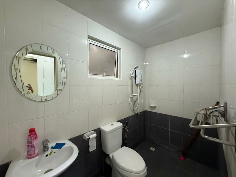 Servis Apartment untuk Disewa di Birch Regency @ Penang Times Square - Hoy Meng - Bathroom - PropertyGuru.com.my