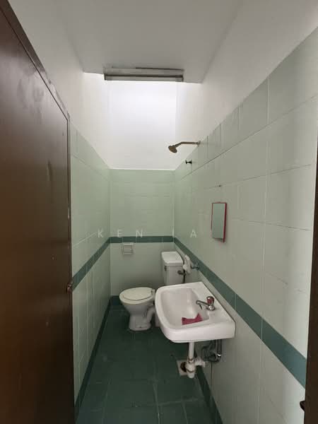 Rumah Teres 2 Tingkat untuk Dijual di Segambut (Kuala Lumpur) - Ken Lai - Bathroom - PropertyGuru.com.my
