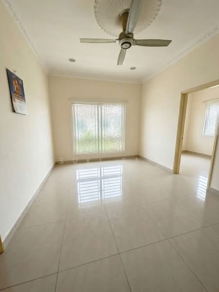 Semi-Detached House for Sale in Sungai Buloh (Selangor) - Suki Tan - Living Room - PropertyGuru.com.my