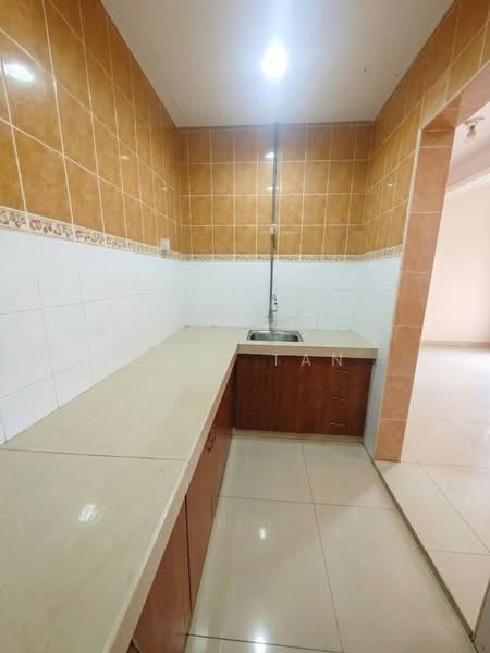 Semi-Detached House for Sale in Sungai Buloh (Selangor) - Suki Tan - Kitchen - PropertyGuru.com.my