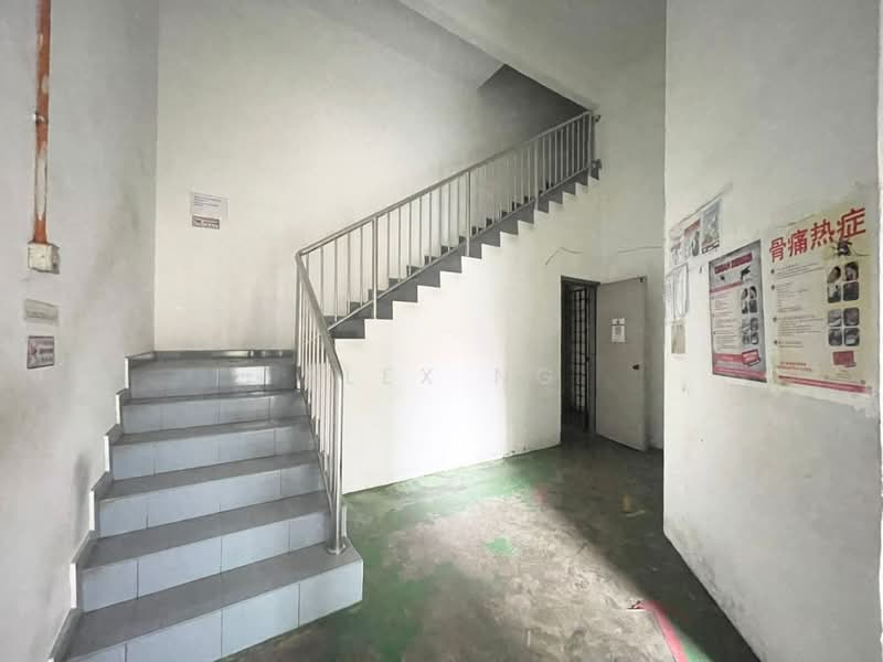 Factory for Rent in Taman Perindustrian Cemerlang (Ulu Tiram) - Alex Ng - Corridor - PropertyGuru.com.my
