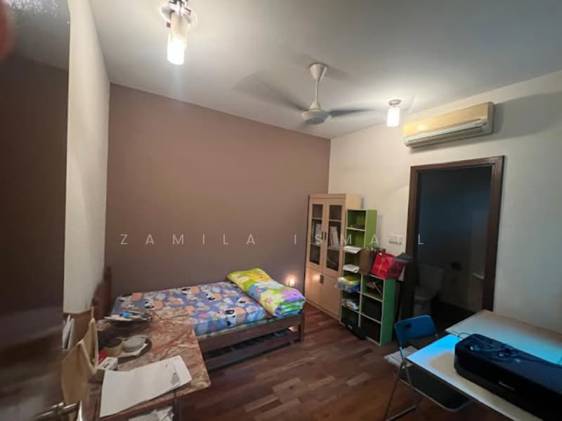 Terraced House for Sale in Bukit Jelutong (Shah Alam) - Zamila Ismail - Bedroom - PropertyGuru.com.my