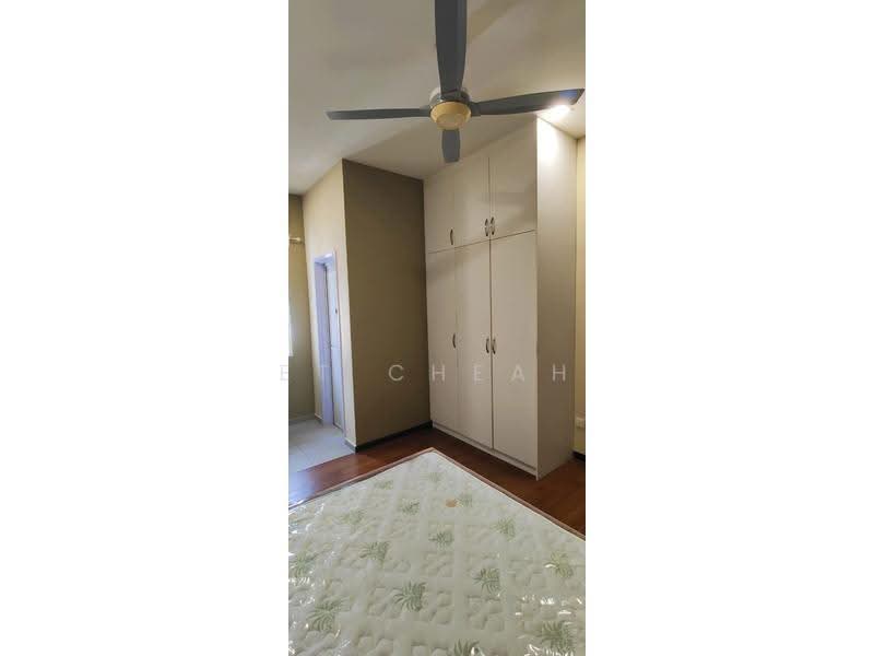 2-storey Terraced House for Sale in Kota Kemuning (Shah Alam) - ET Cheah - Bedroom 1 - PropertyGuru.com.my