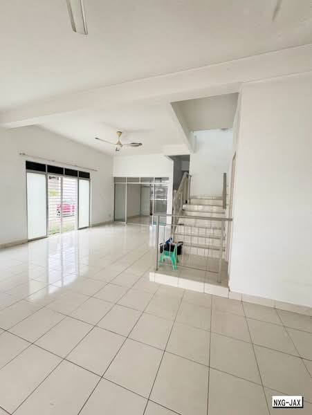 2-storey Terraced House for Sale in Setia Indah 9 (Setia Alam) - Daniel Kok - Living Room - PropertyGuru.com.my