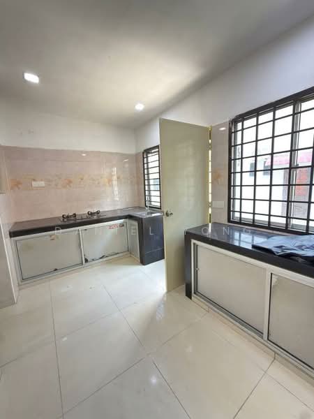 Rumah Teres 2 Tingkat untuk Dijual di Bandar Seri Alam (Masai) - Daniel Yong - Kitchen - PropertyGuru.com.my