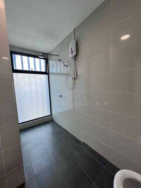Servis Apartment untuk Disewa di Southkey Mosaic - Ellen Yeap - Bathroom - PropertyGuru.com.my