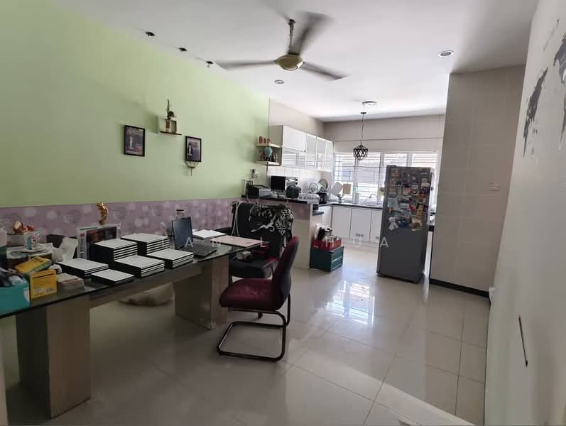 2-storey Terraced House for Sale in Stutong (Kuching) - Tan Li Hua - Kitchen - PropertyGuru.com.my