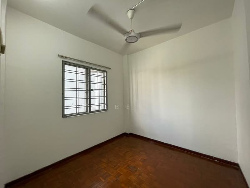 Kondominium untuk Dijual di Miharja Condominium - Phoebe Lam - Bedroom - PropertyGuru.com.my