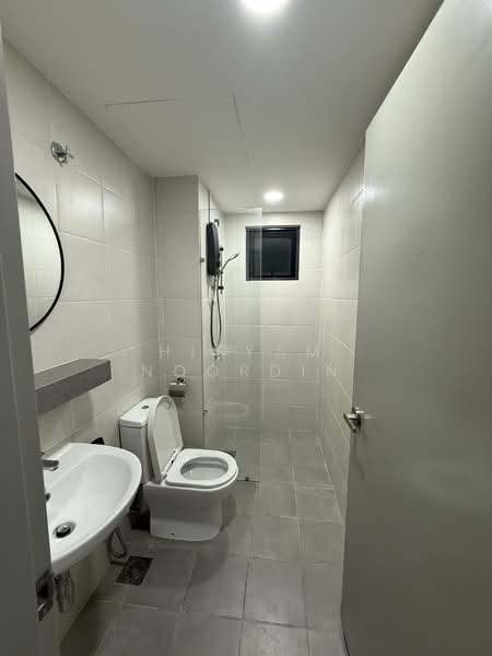 Servis Apartment untuk Disewa di M Centura - Hisyam Noordin - Bathroom - PropertyGuru.com.my