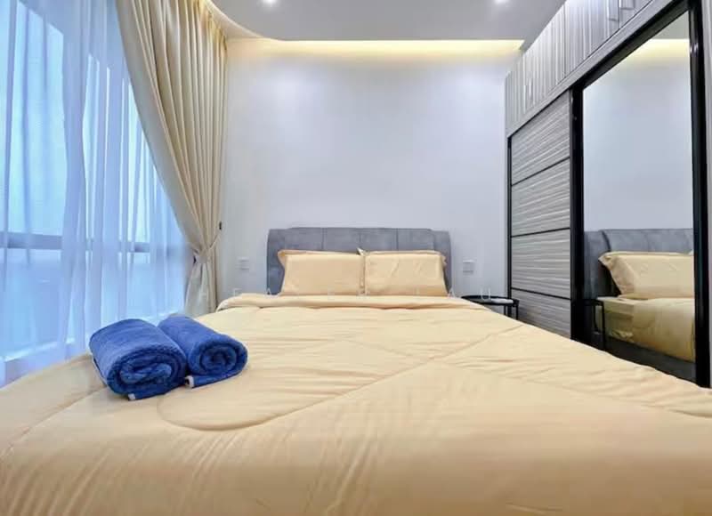Kediaman Servis untuk Dijual di Country Garden Central Park - Healer Lau - Bedroom - PropertyGuru.com.my