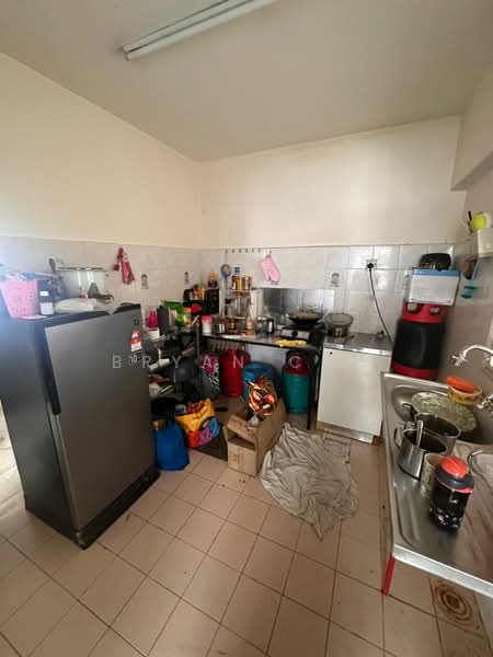 Pangsapuri untuk Dijual di Hijau Ria Kepong Indah - Bryan Cho - Kitchen - PropertyGuru.com.my