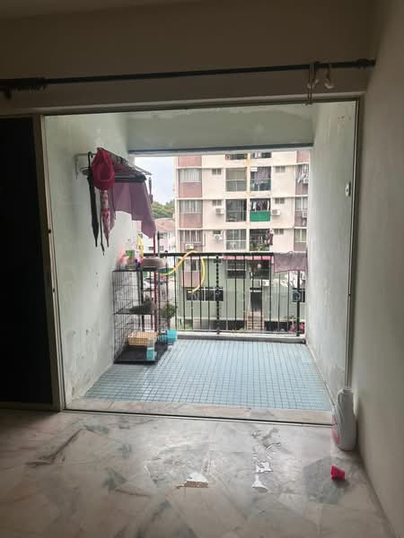 Pangsapuri untuk Dijual di Hijau Ria Kepong Indah - Bryan Cho - Balcony - PropertyGuru.com.my