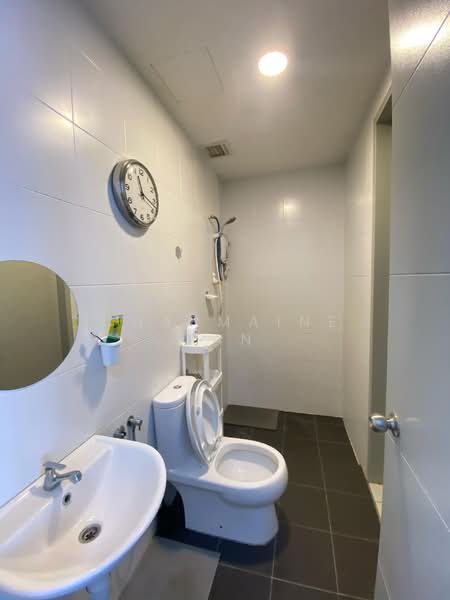 Servis Apartment untuk Dijual di M Suite @ Desa Park North - Charmaine Tan - Bathroom - PropertyGuru.com.my
