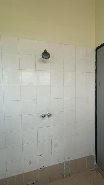 2-storey Terraced House for Rent in Kampung Batu Belah (Klang) - Amenny Chua - Bathroom - PropertyGuru.com.my